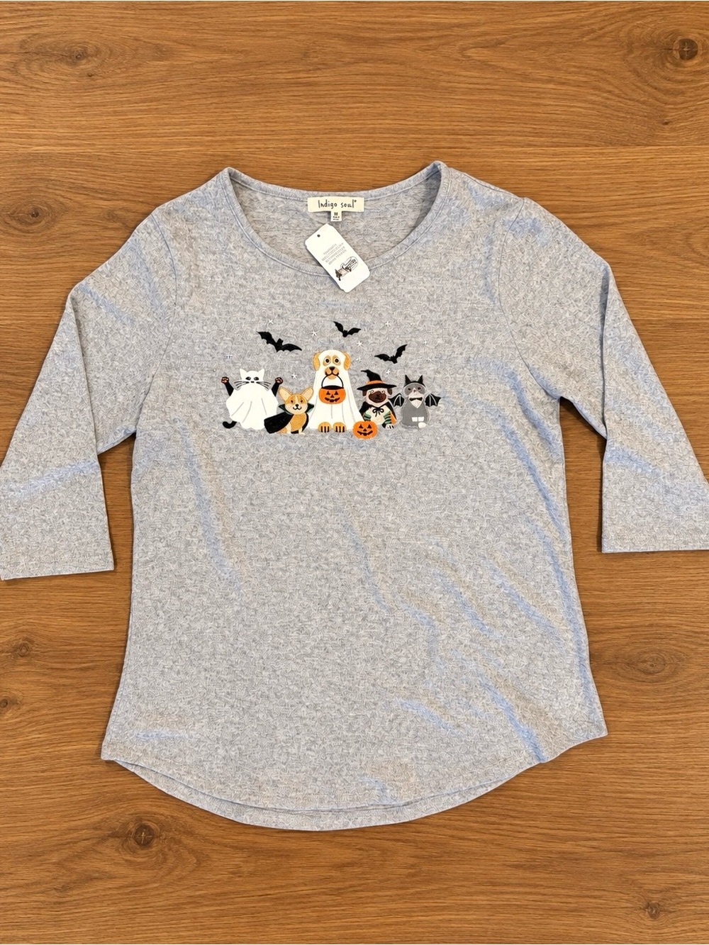 Indigo Soul Women’s Medium Gray Halloween Dogs & Cats Trick Or Treat Hacci Top